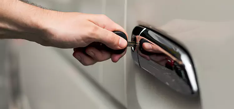 Why Choose Our Auto Locksmith Team in Hallandale Beach, FL?